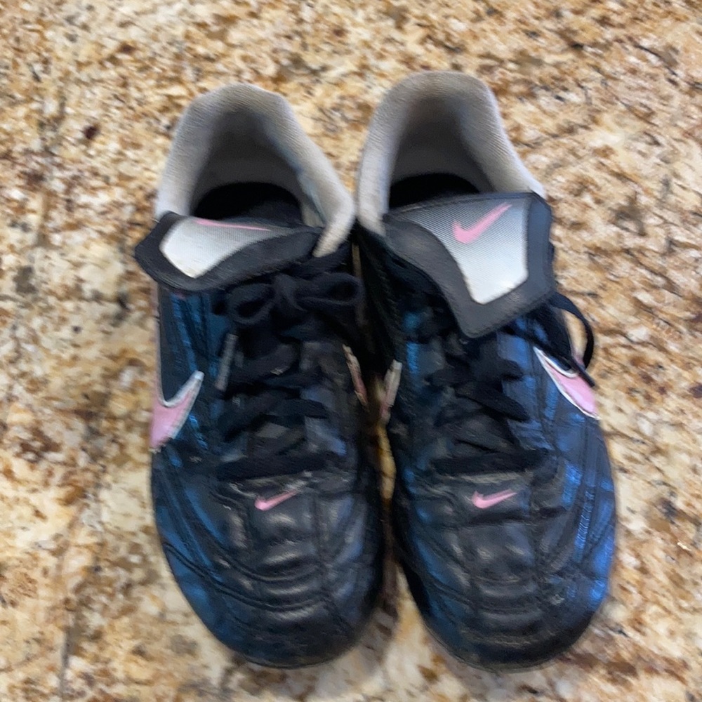 $3/$10 Girls Nike Cleats